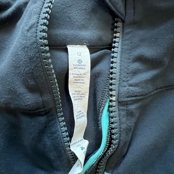 LULULEMON Grey & Blue Zip Up Jacket  Size 12 - Picture 8 of 8